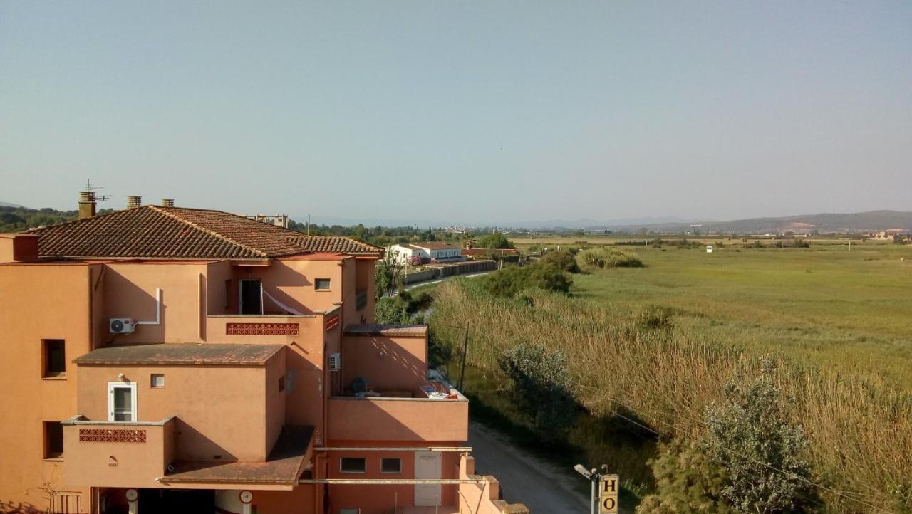 Hotel Riomar Sant Marti d'Empuries Exteriör bild